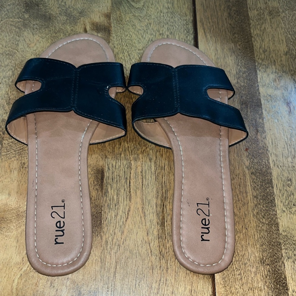 Rue21 Black Slides